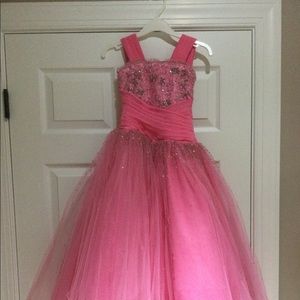 Girl’s pink ball gown